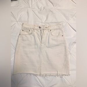 Selling Zara white denim skirt